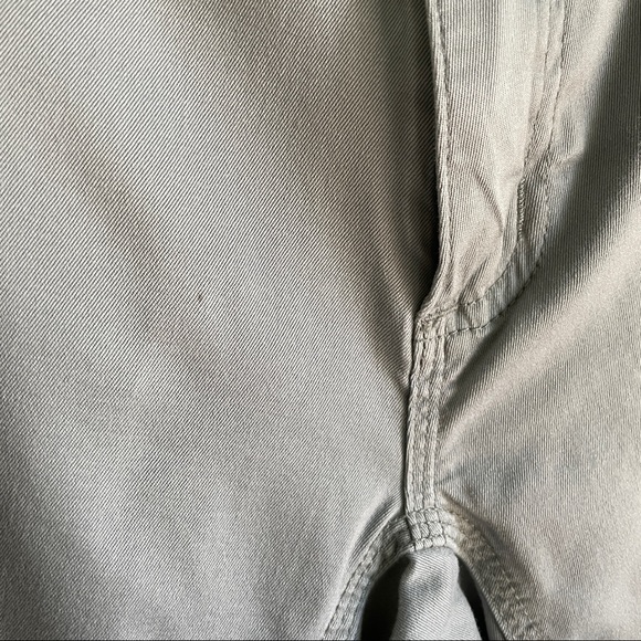 Mountain Khakis Men’s Relaxed Fit Shorts Grey - Picture 9 of 9